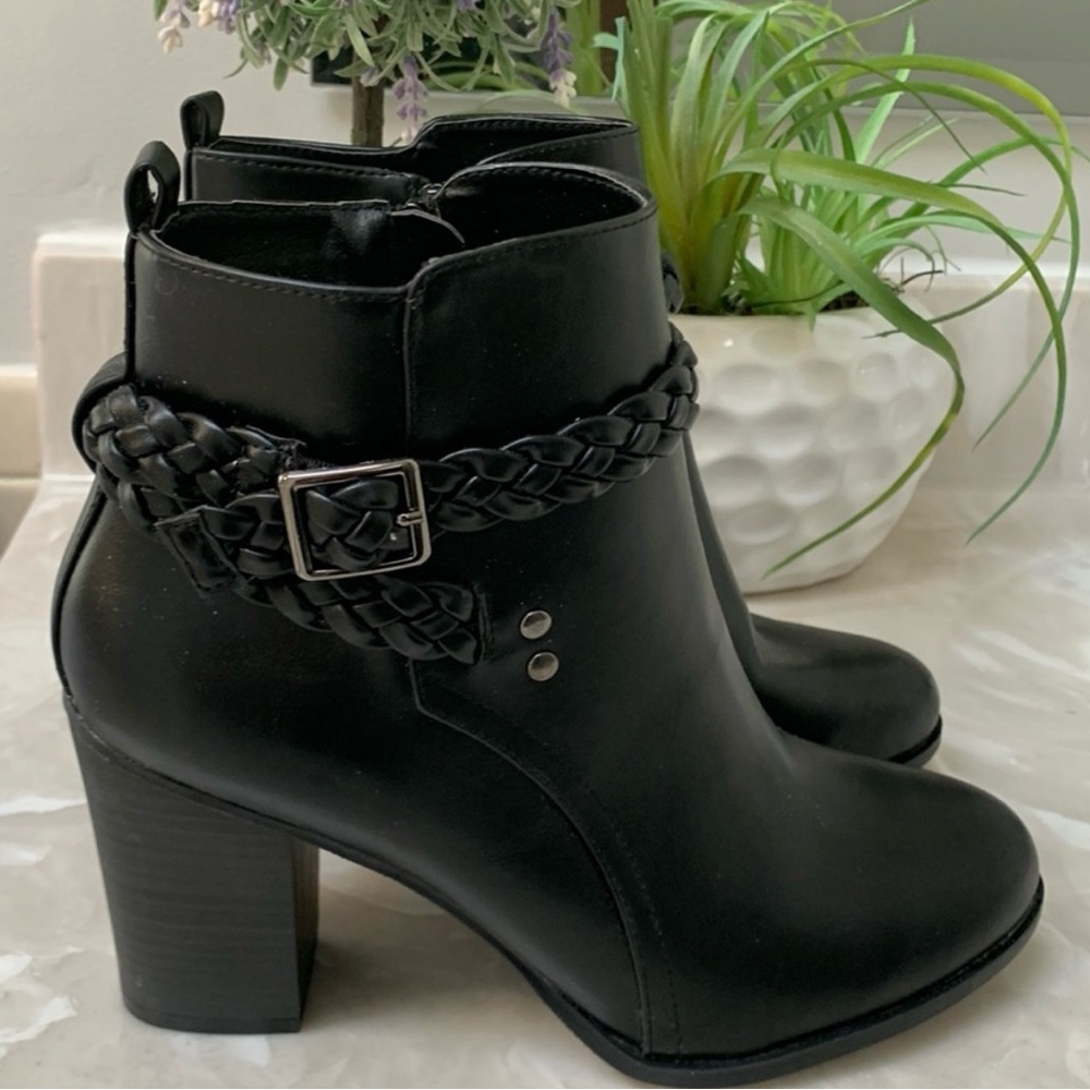 American Eagle Ankle Boots